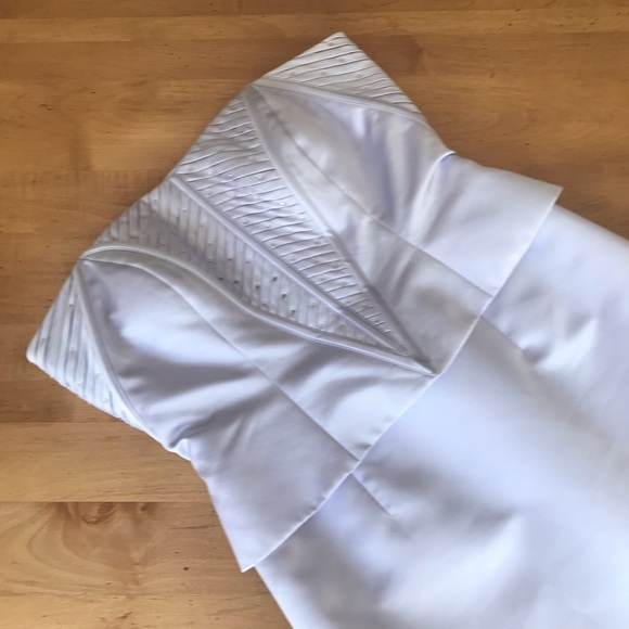 Donna Gray Strapless Lilac Gown - Picture 2 of 8